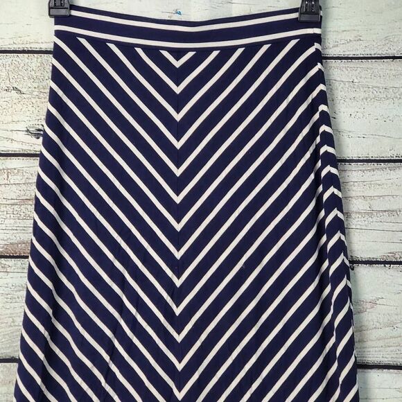 LOFT Petites Maxi Skirt XXSP Navy White Chevron Stripe Rayon Stretch Long Skirt - Picture 2 of 6